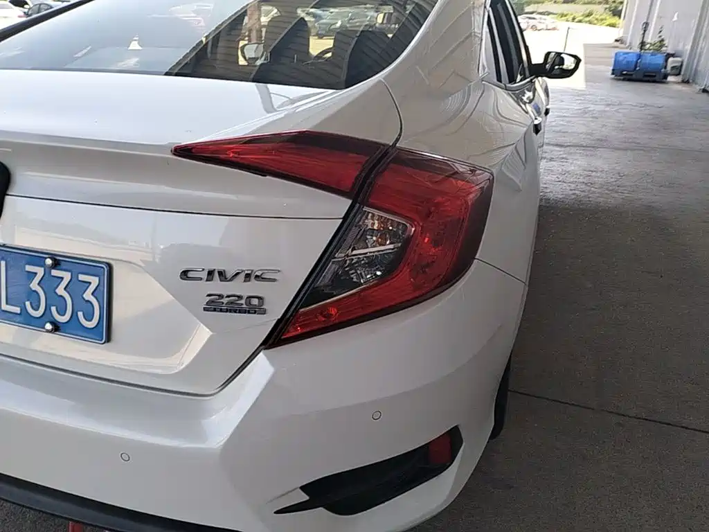 Honda Civic — миниатюра 8