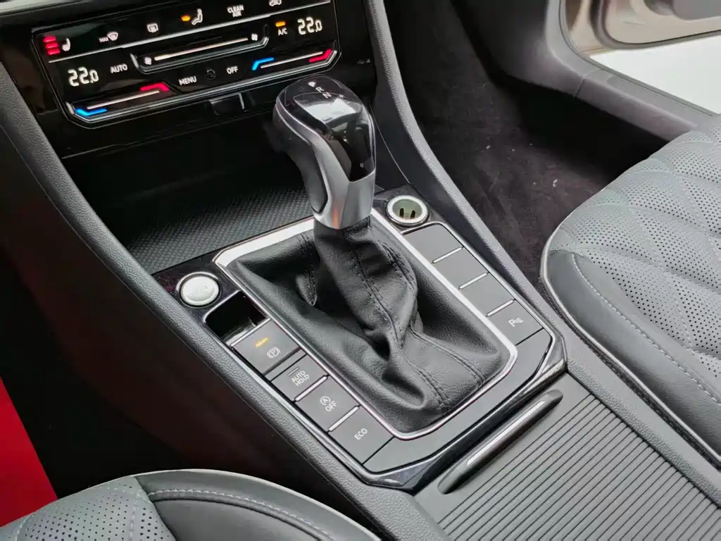 Volkswagen Sagitar — миниатюра 12