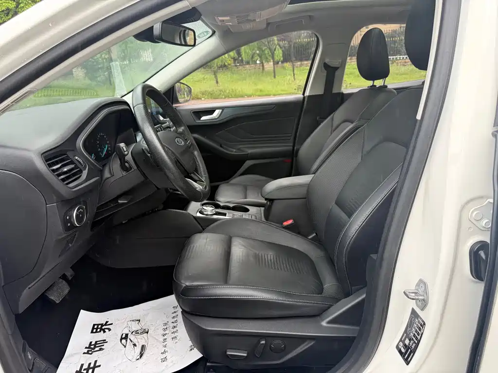 Ford Focus Active — миниатюра 14