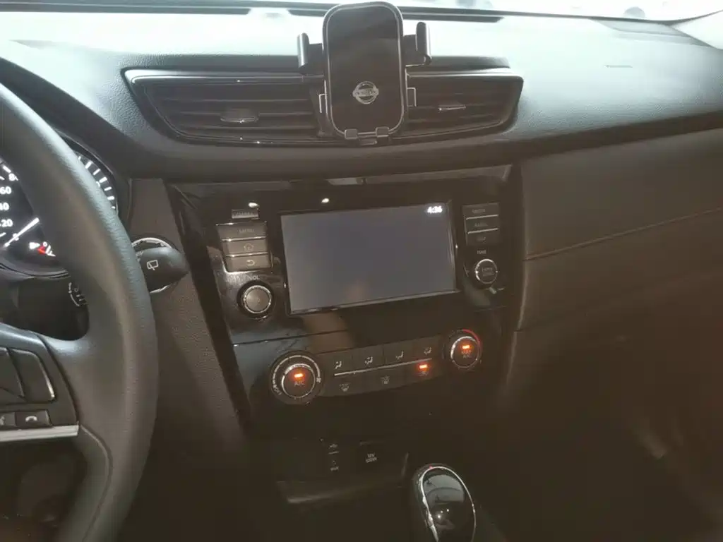 Nissan X-Trail — миниатюра 13