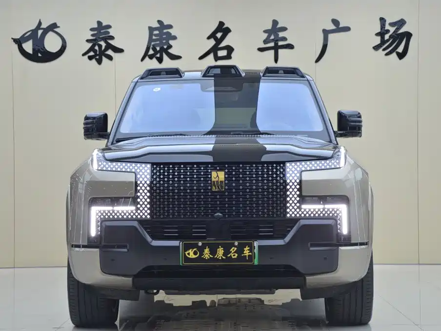 Yangwang Yangwang U8 L — миниатюра 2