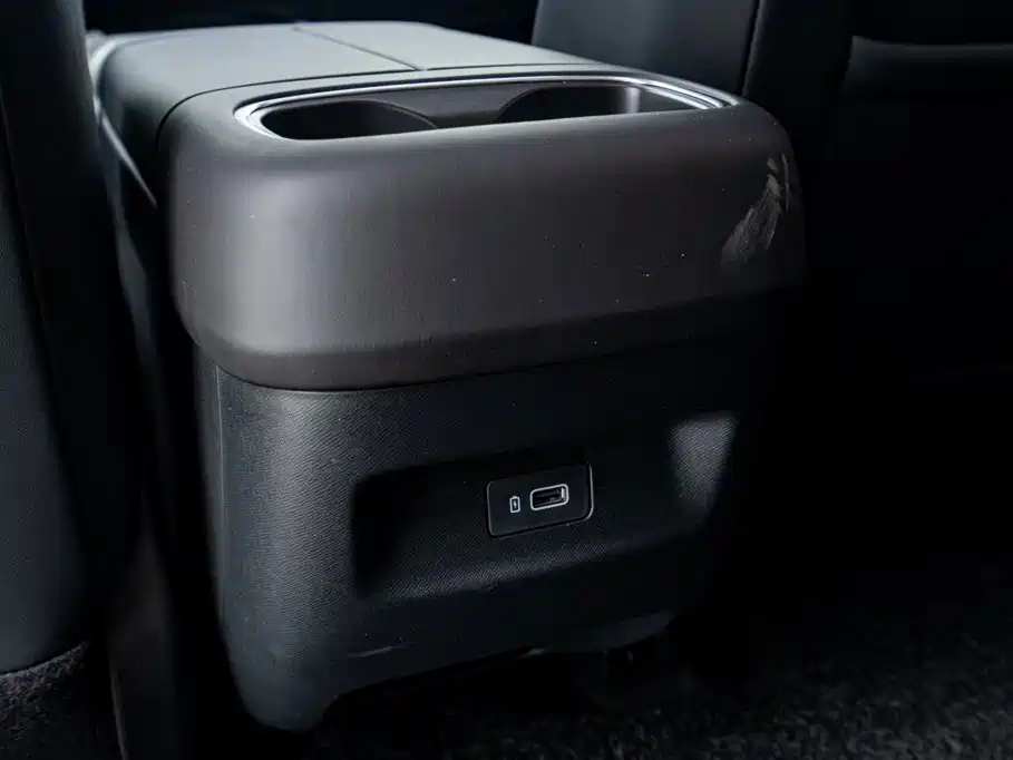 GAC Motor 传祺E8 PHEV — миниатюра 26