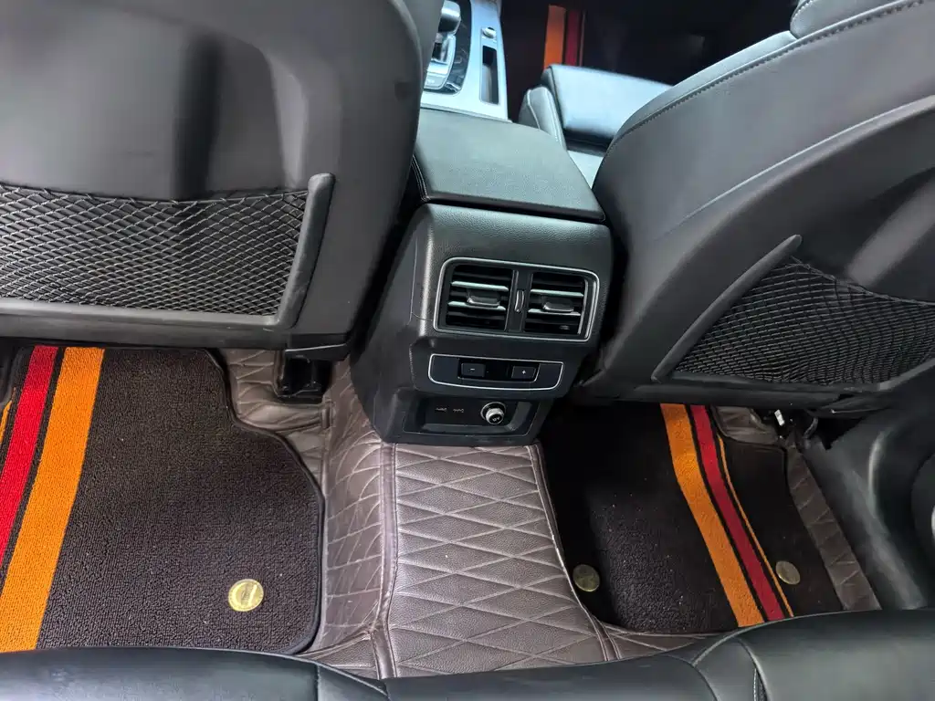 Audi Q5L — миниатюра 13