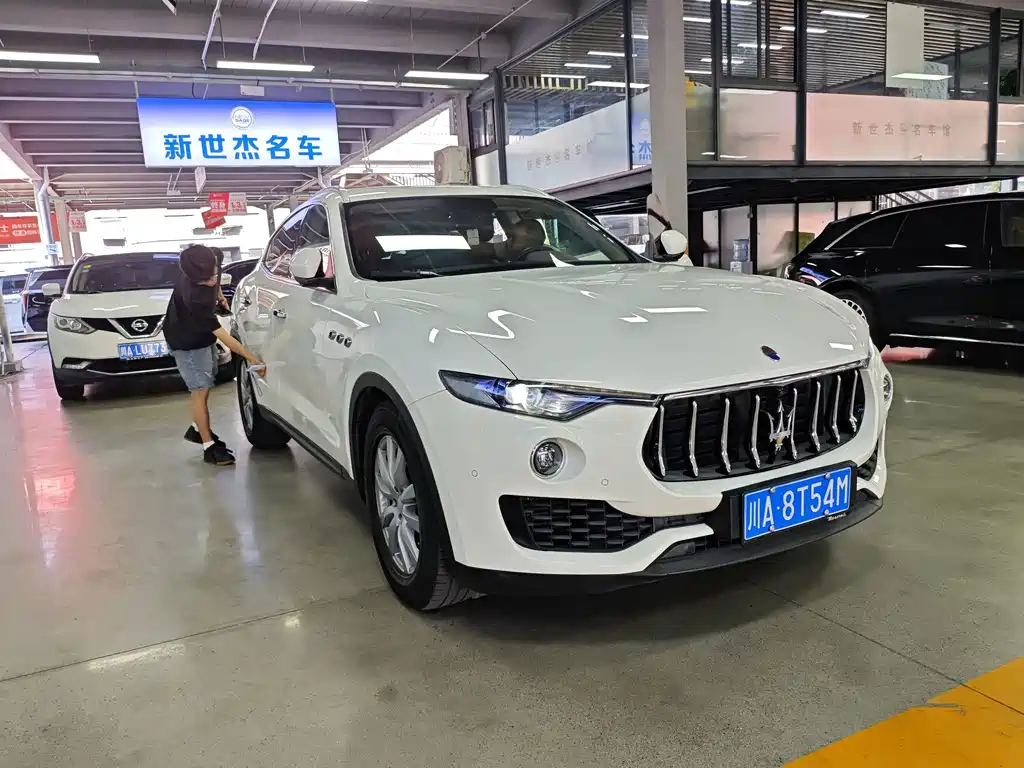 Maserati Levante — миниатюра 3