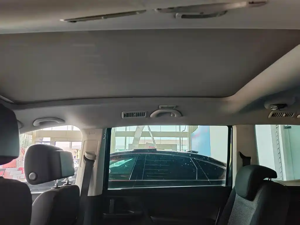 Volkswagen Sharan — миниатюра 13
