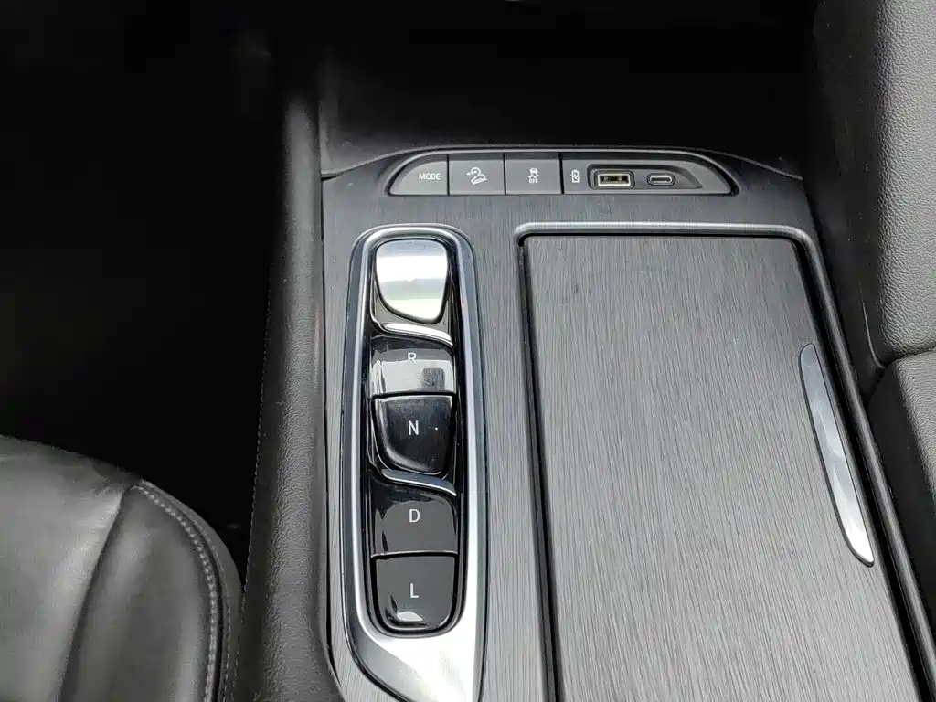 Buick Enclave — миниатюра 13