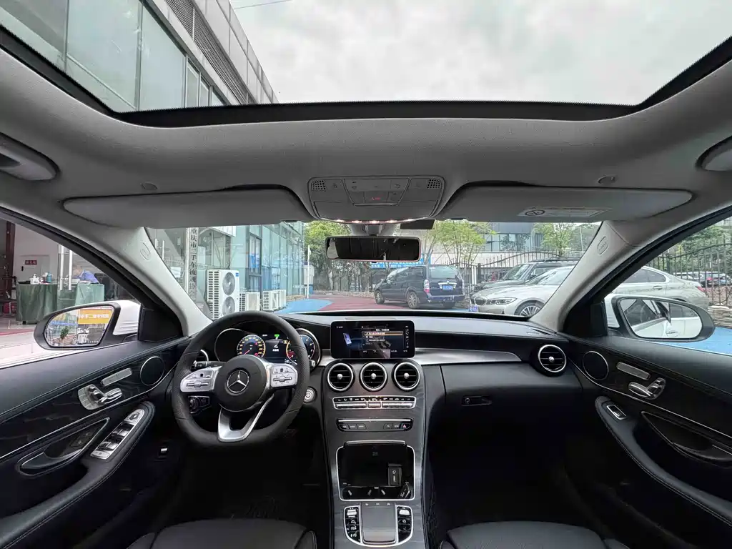 Mercedes-Benz C-Class — миниатюра 7