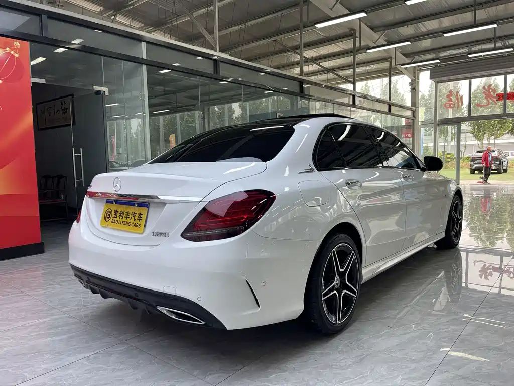 Mercedes-Benz C-Class — миниатюра 5