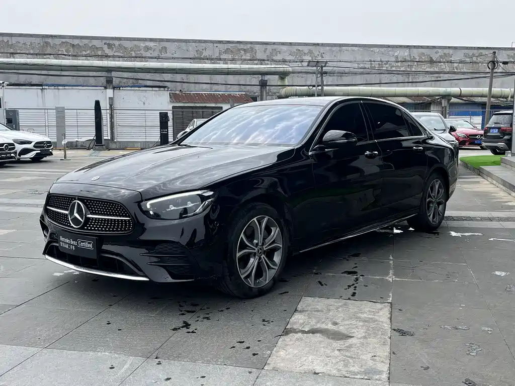 Mercedes-Benz E-Class 2022