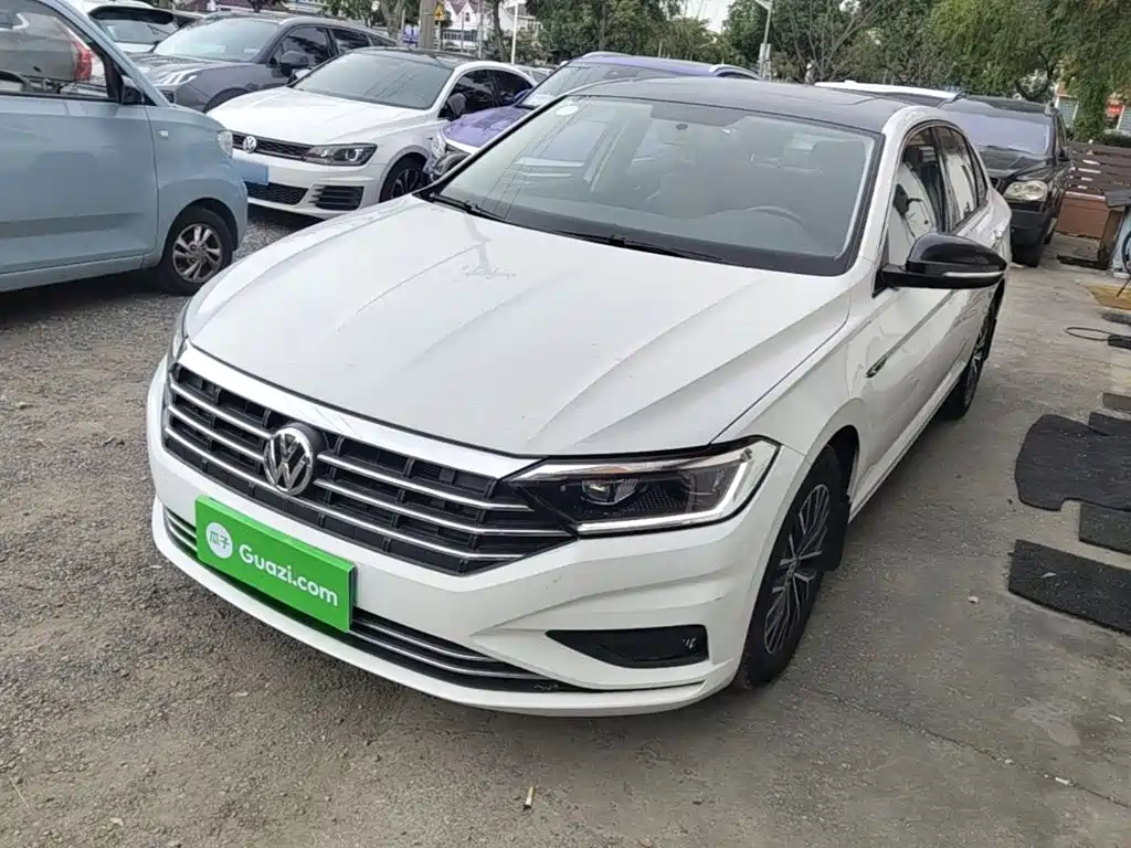Volkswagen Sagitar