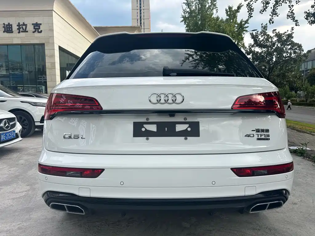 Audi Q5L — миниатюра 14