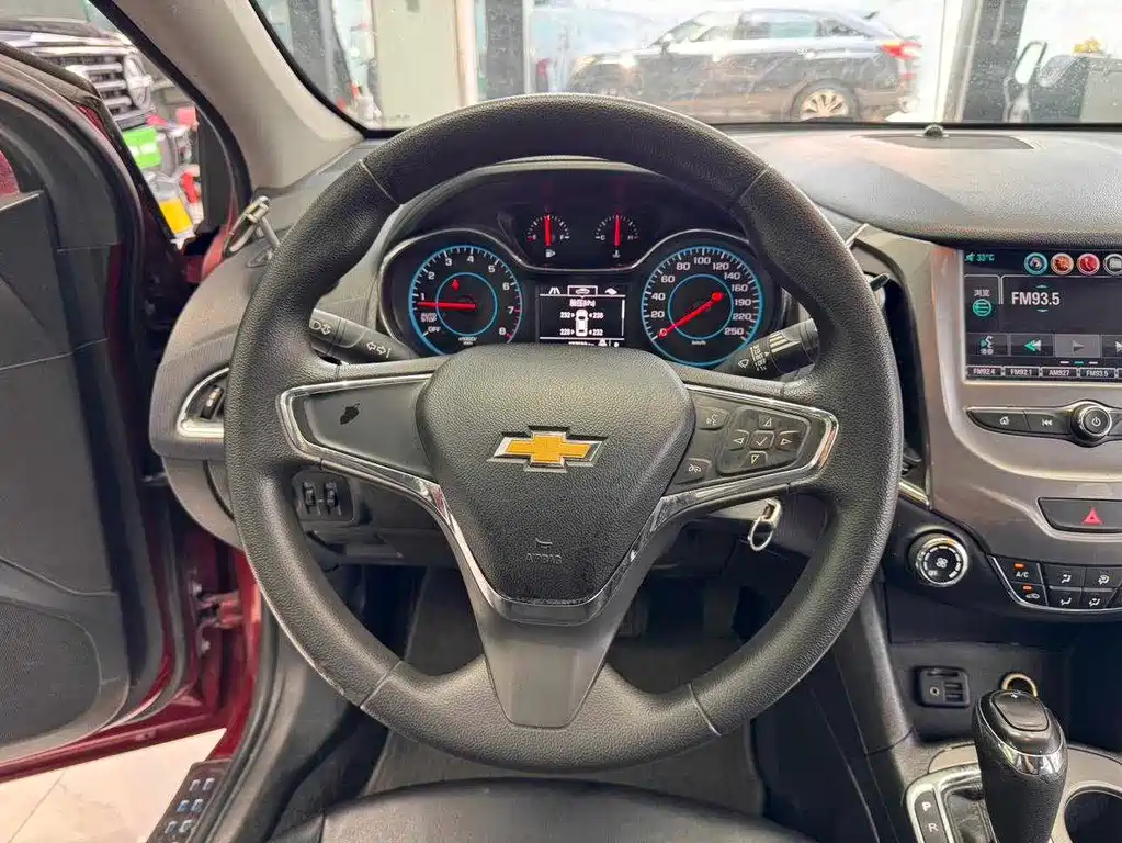 Chevrolet Cruze — миниатюра 17