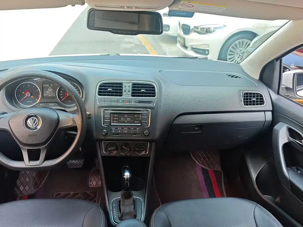 Volkswagen Polo — миниатюра 6