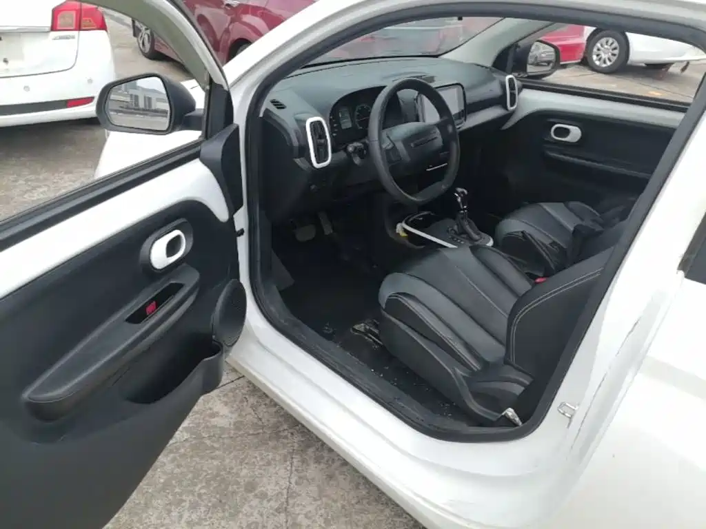 Roewe Clever — миниатюра 16