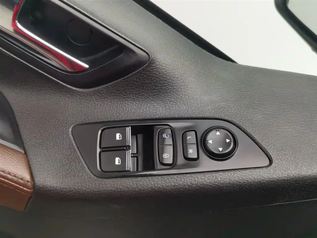 SAIC MAXUS CHASE G10