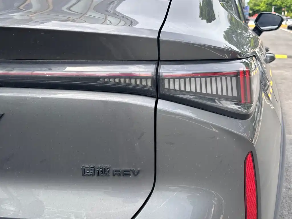 Geely 博越REV — миниатюра 14