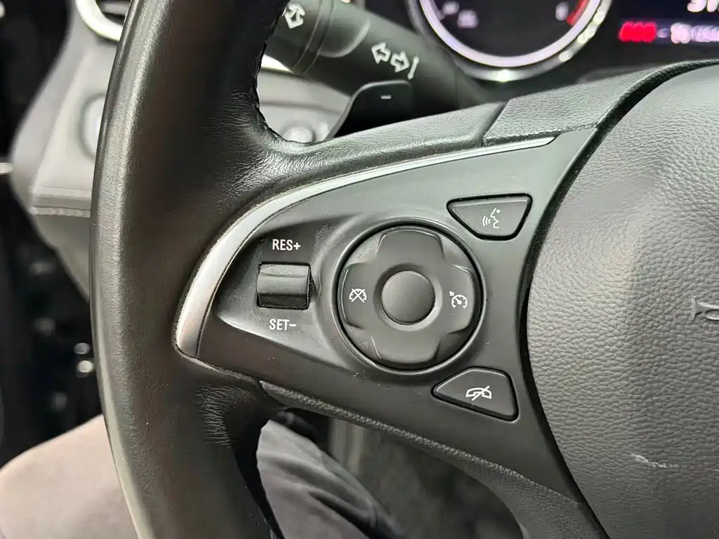 Buick LaCrosse — миниатюра 12