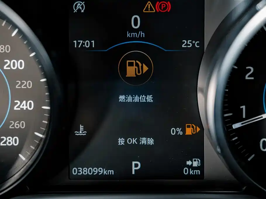 Jaguar F-PACE — миниатюра 10
