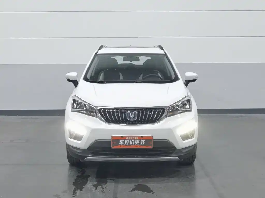 Changan CS15EV — миниатюра 3