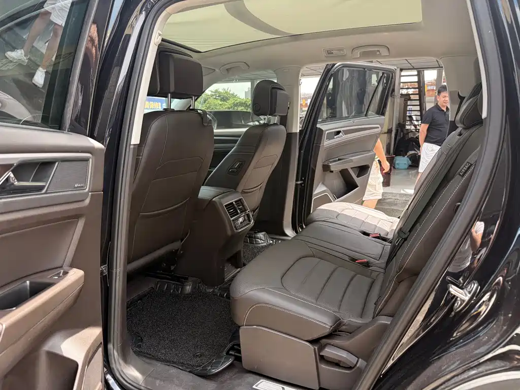 Volkswagen Teramont — миниатюра 7