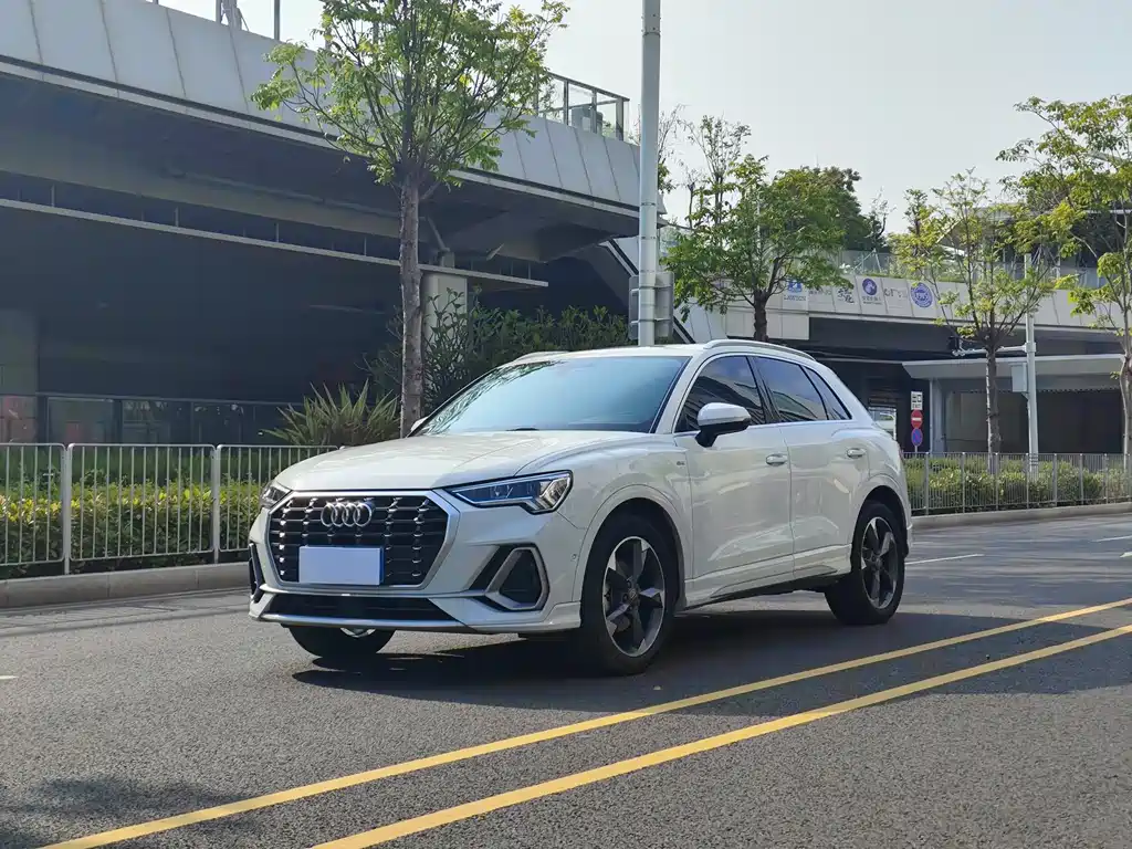Audi Q3 2021
