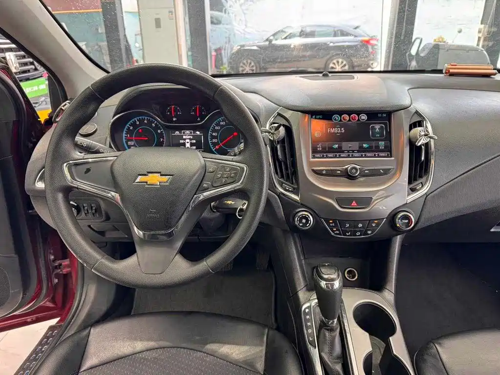 Chevrolet Cruze — миниатюра 16