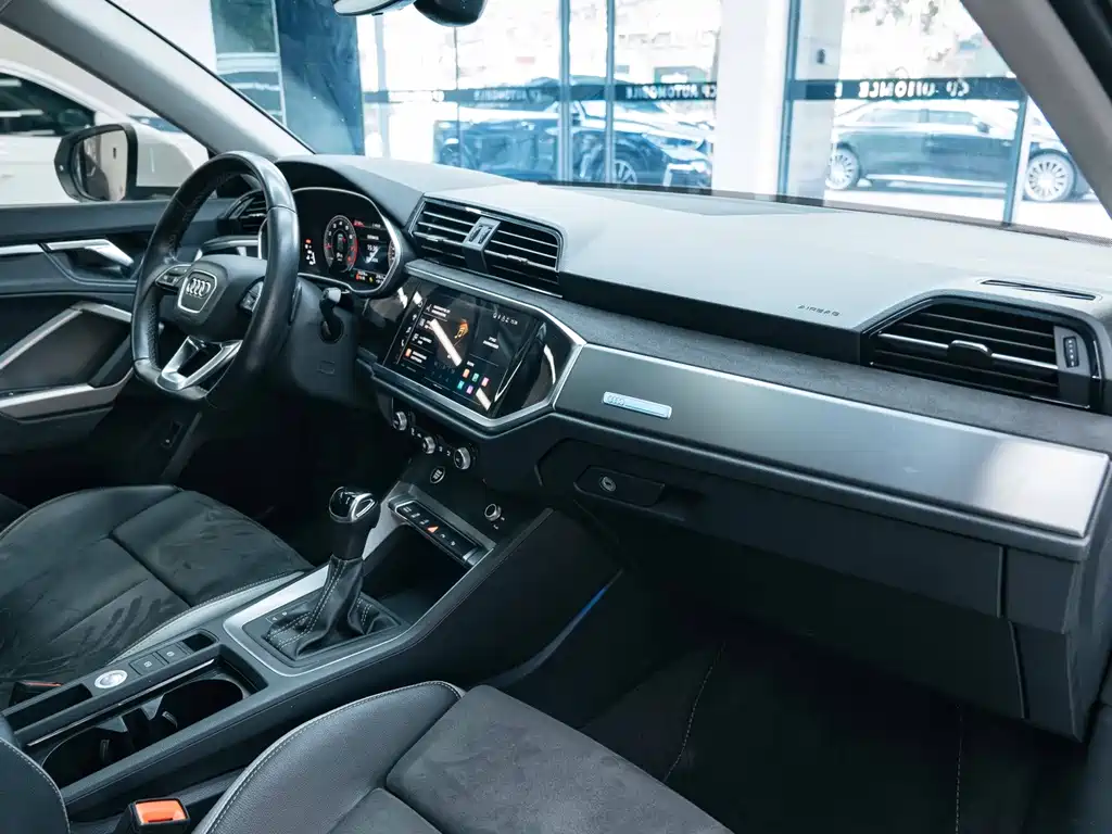 Audi Q3 — миниатюра 18