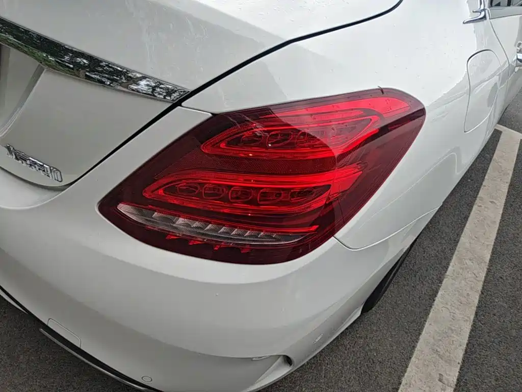Mercedes-Benz C-Class — миниатюра 8