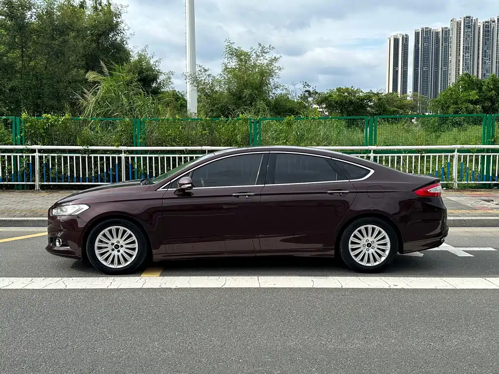 Ford Mondeo — миниатюра 5