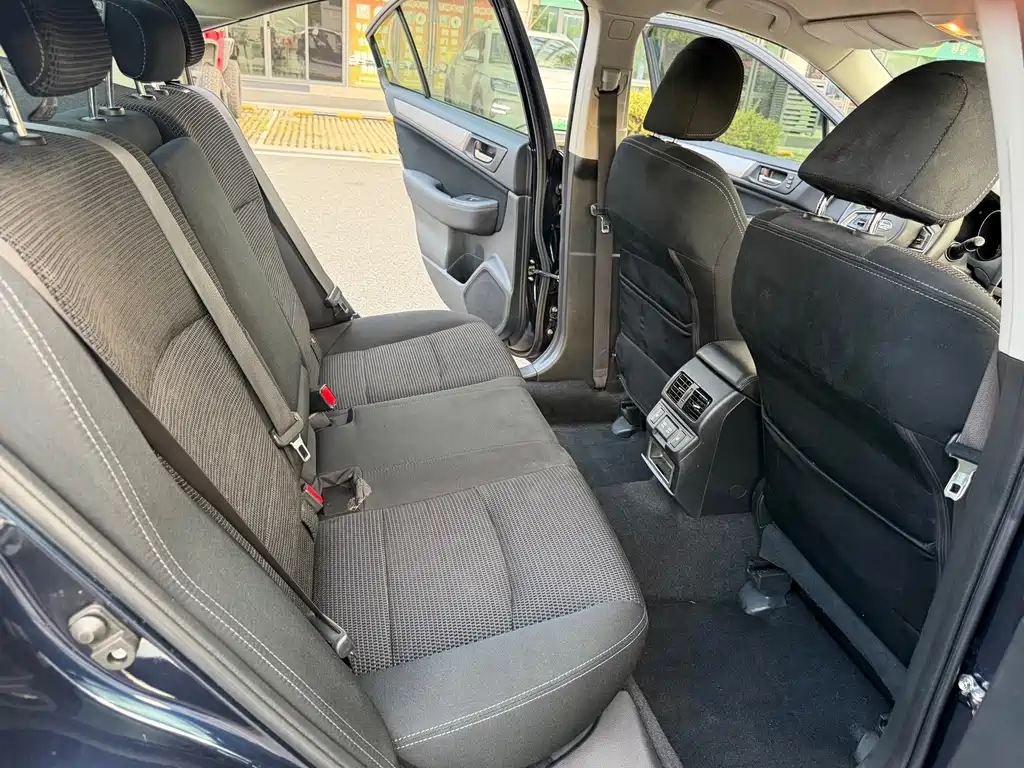Subaru Legacy — миниатюра 11
