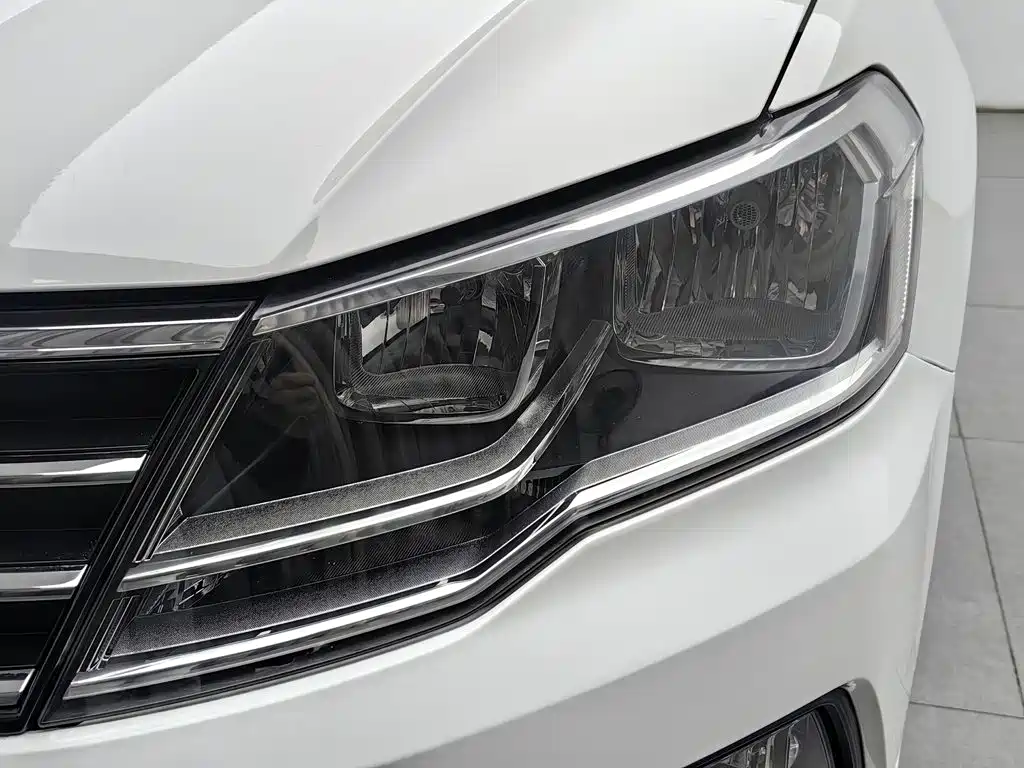 Volkswagen Jetta — миниатюра 7