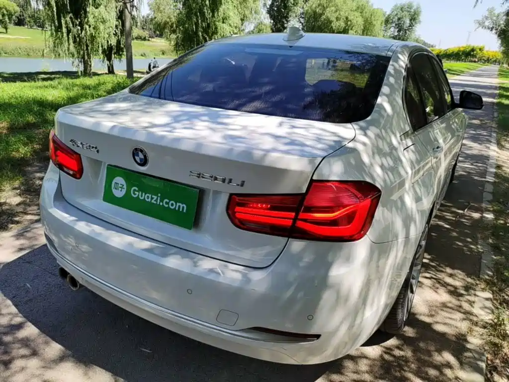 BMW 3 Series — миниатюра 7