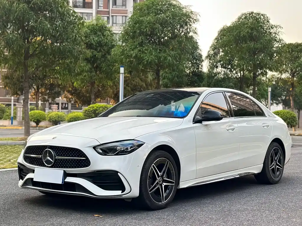 Mercedes-Benz C-Class 2025