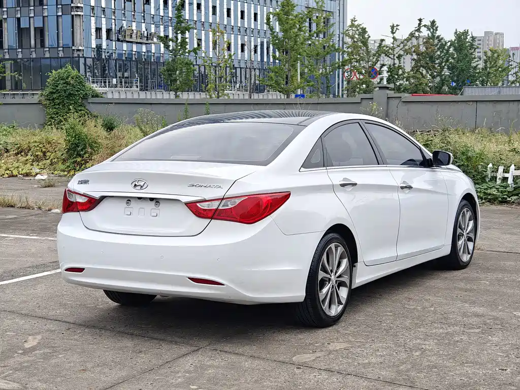 Hyundai Sonata — миниатюра 4