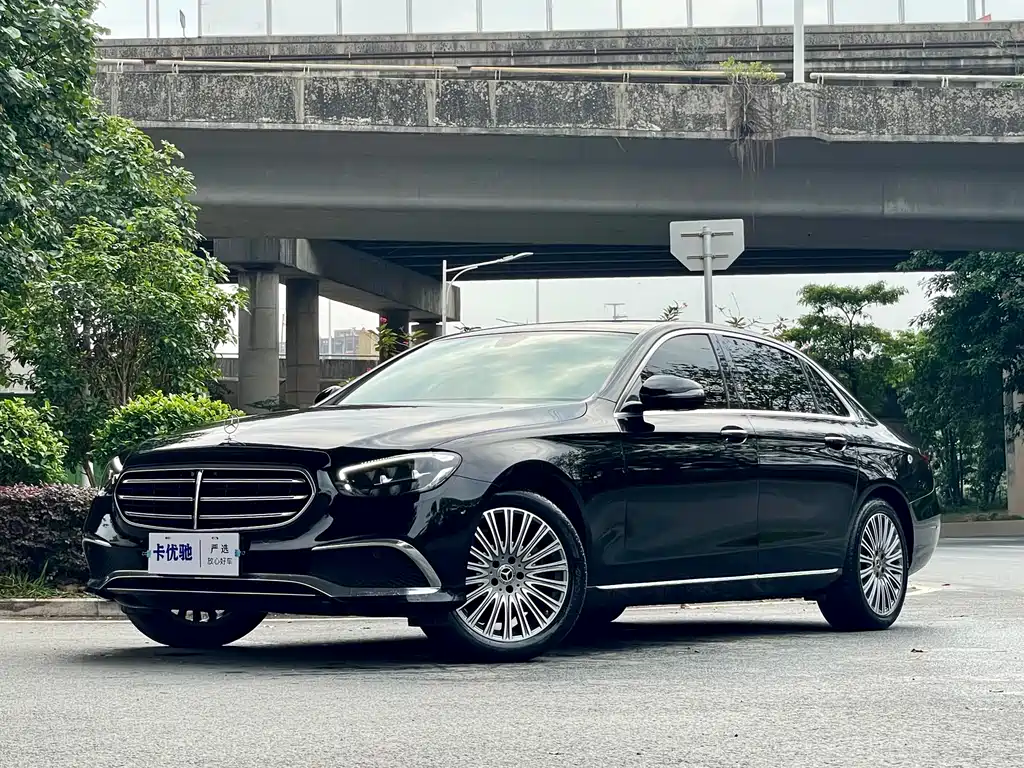 Mercedes-Benz E-Class 2022
