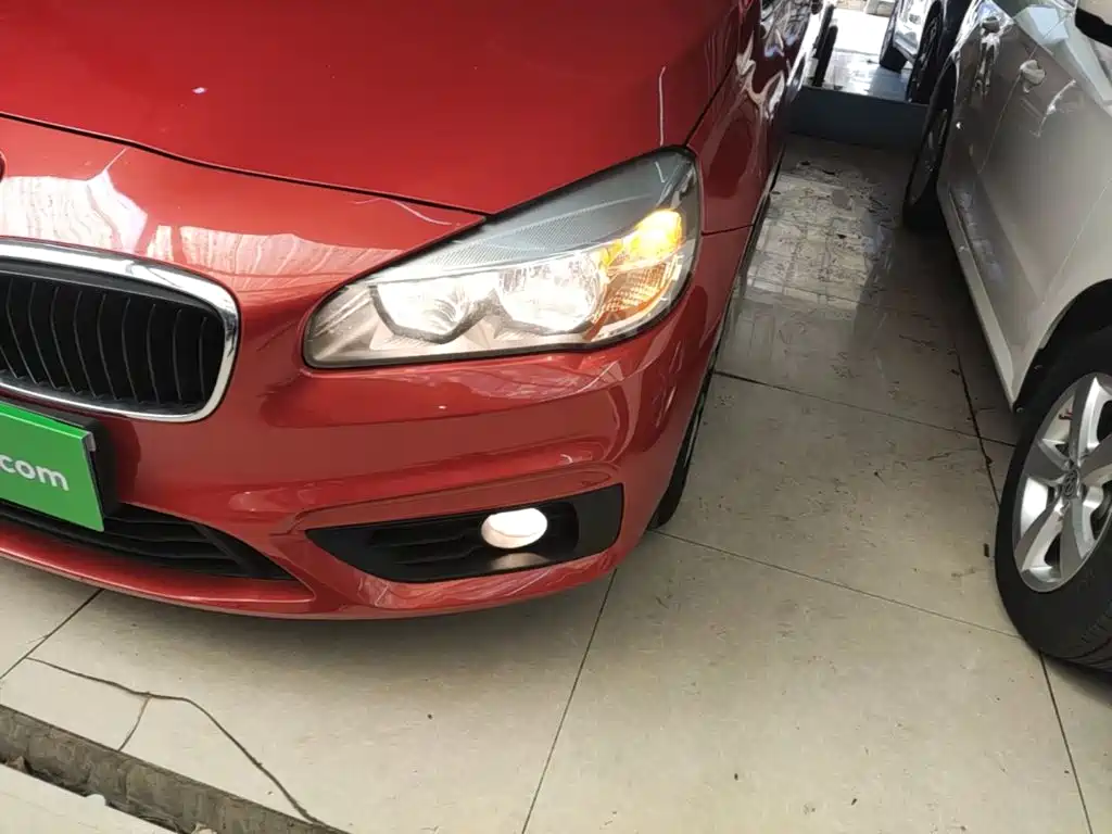 BMW 2 Series Active Tourer — миниатюра 24
