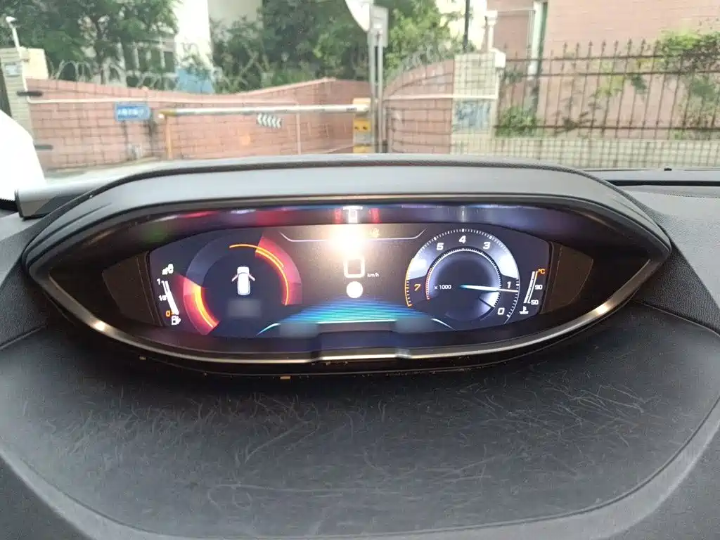 Peugeot 4008 — миниатюра 4