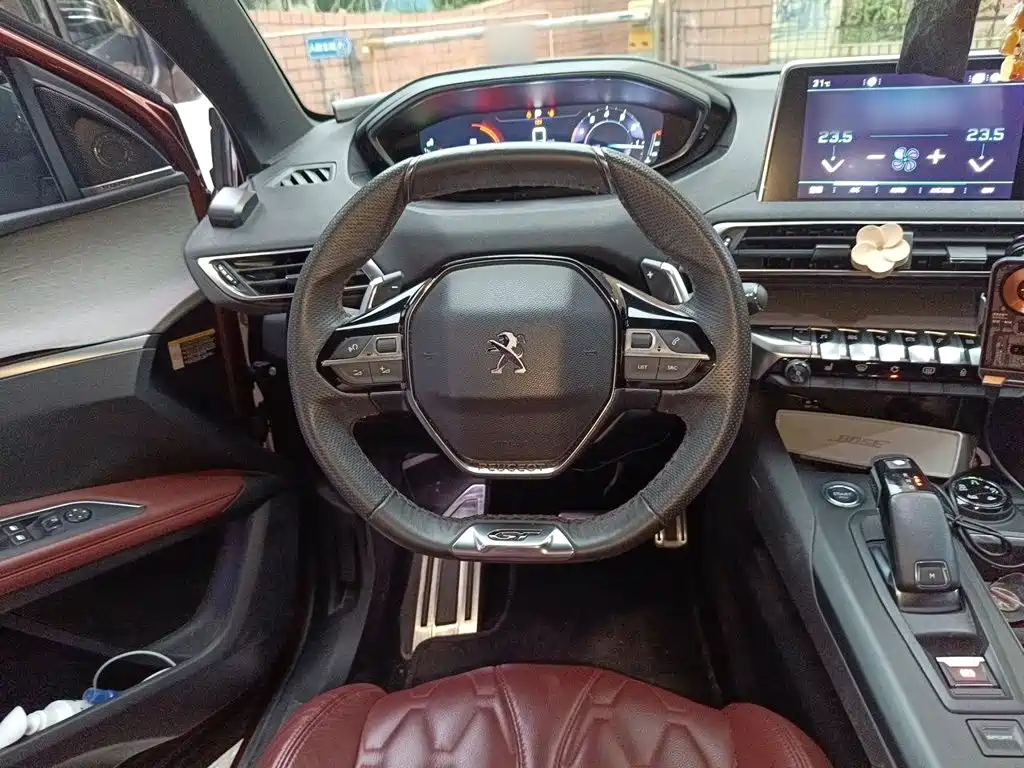 Peugeot 4008 — миниатюра 3