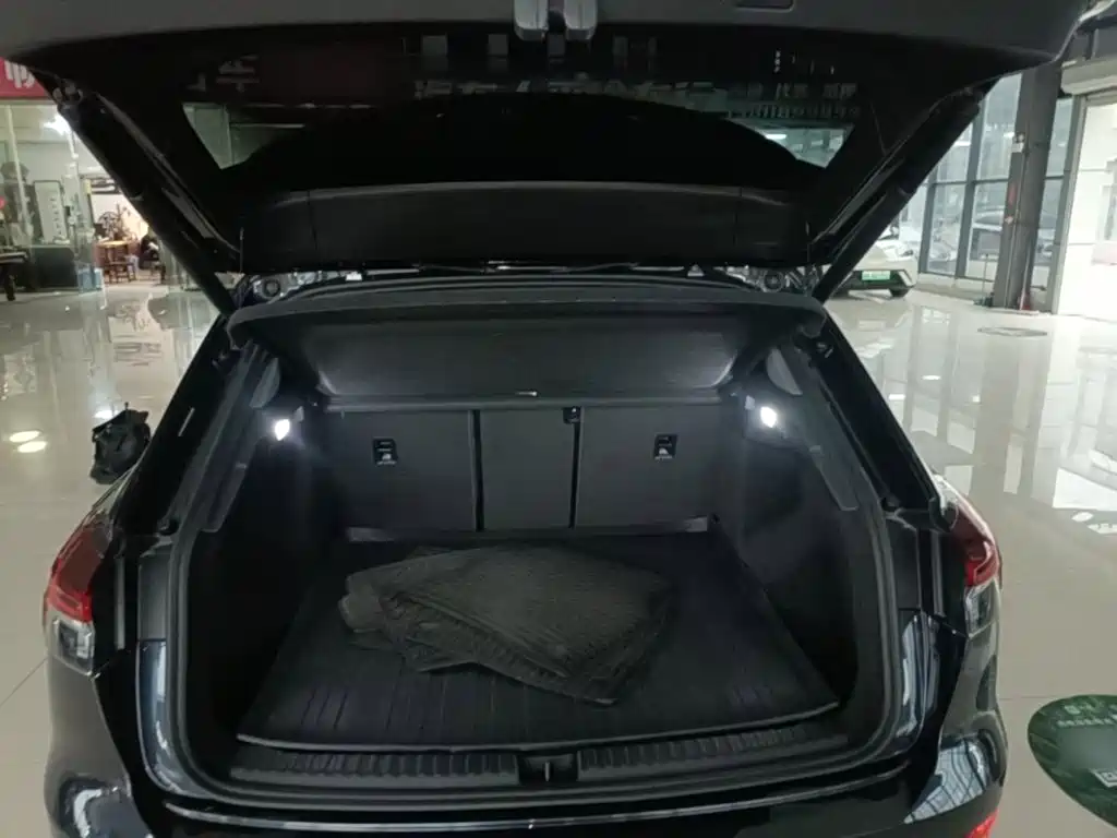 Audi Q4 e-tron — миниатюра 19
