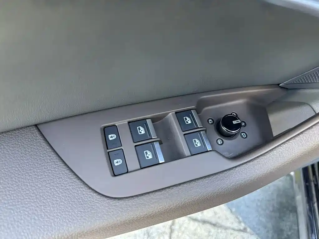 Audi A7L — миниатюра 21