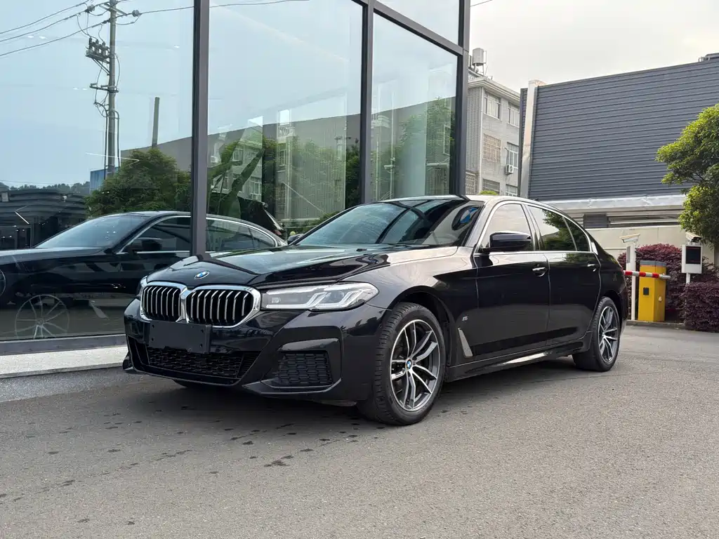BMW 5 Series 2023