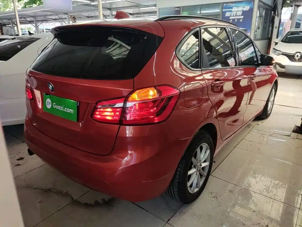 BMW 2 Series Active Tourer — миниатюра 7