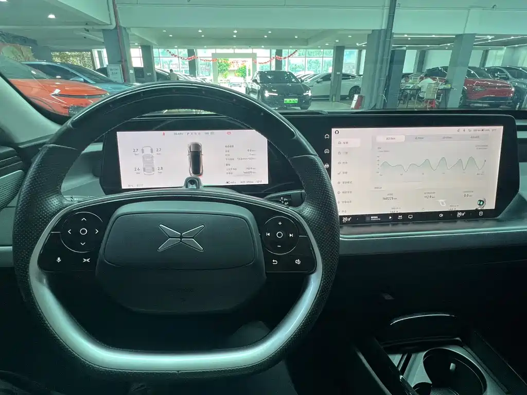 XPeng P7 — миниатюра 10