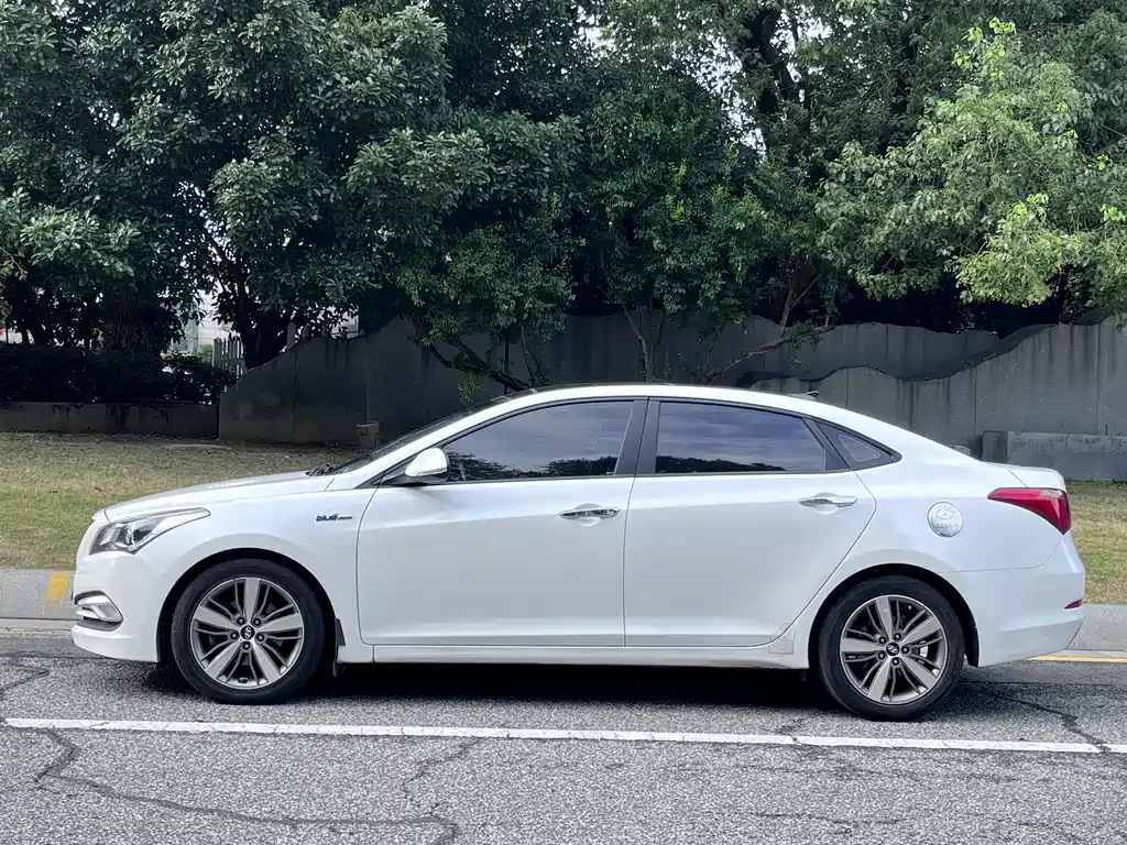 Hyundai Mistra — миниатюра 7