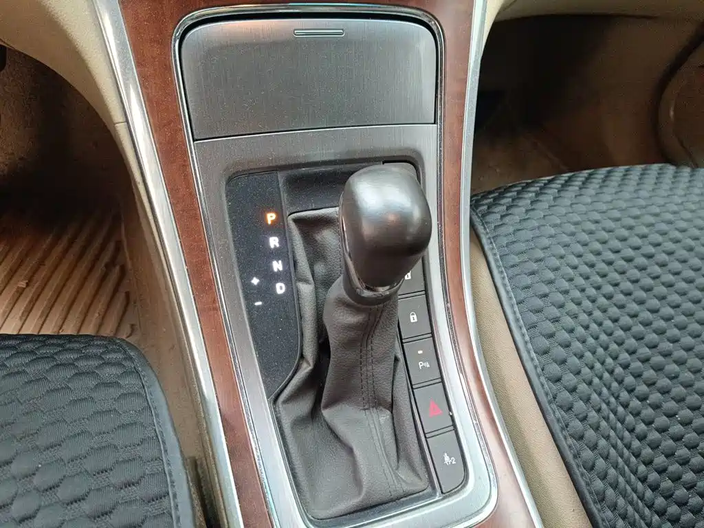 Roewe 950 — миниатюра 11