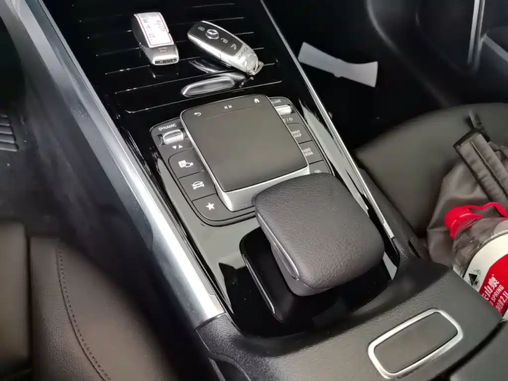 Mercedes-Benz GLB — миниатюра 19