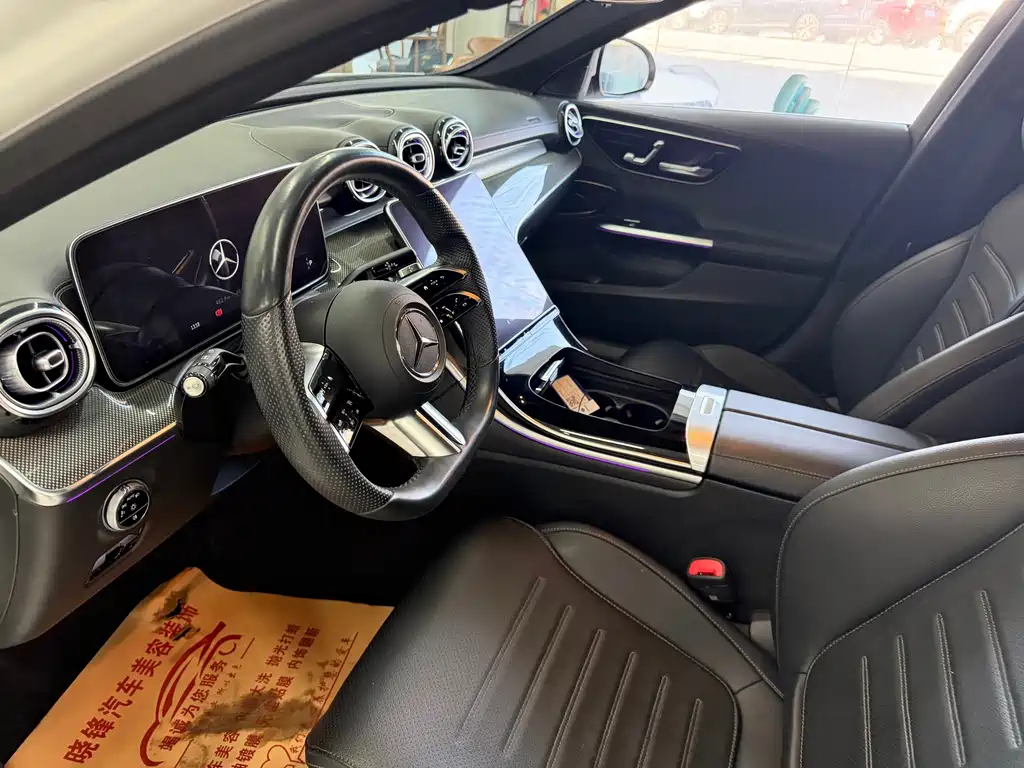 Mercedes-Benz C-Class — миниатюра 13