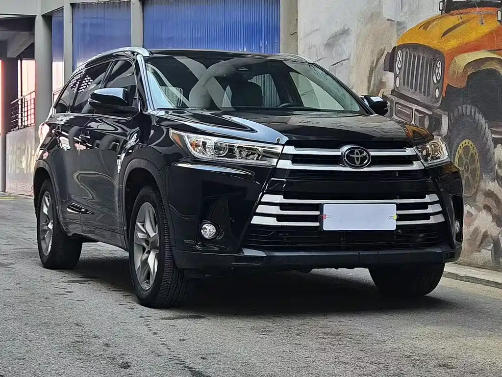 TOYOTA HIGHLANDER