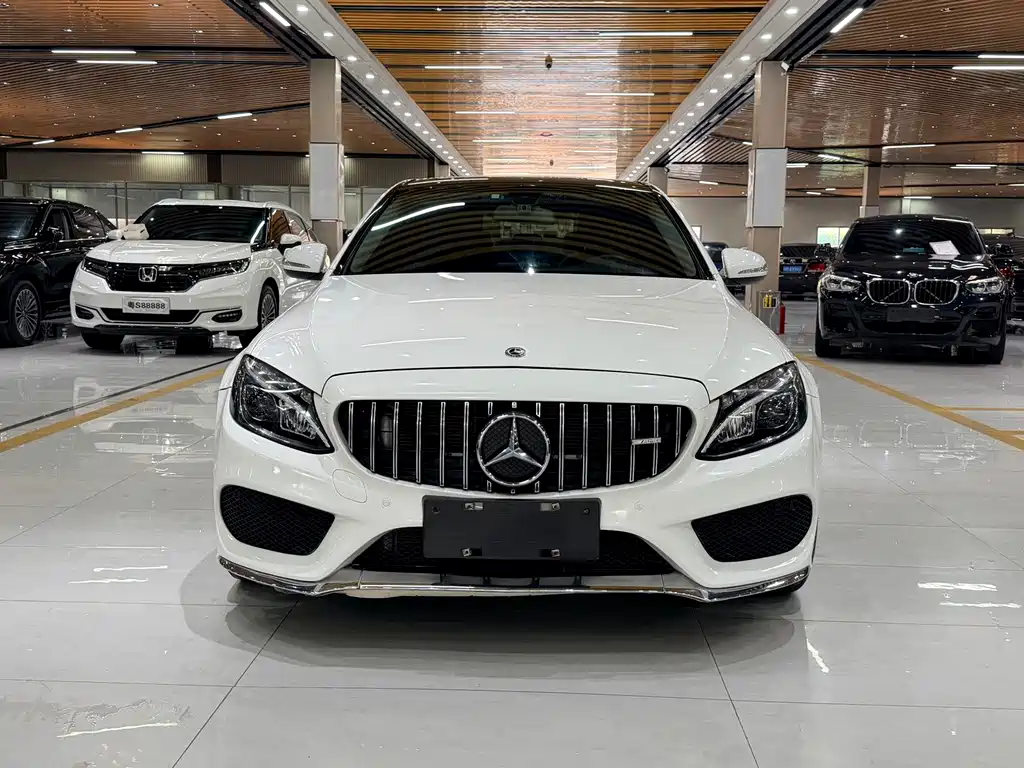 Mercedes-Benz C-Class — миниатюра 2