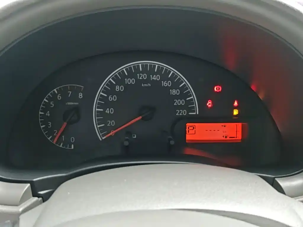 Nissan Sunny — миниатюра 12